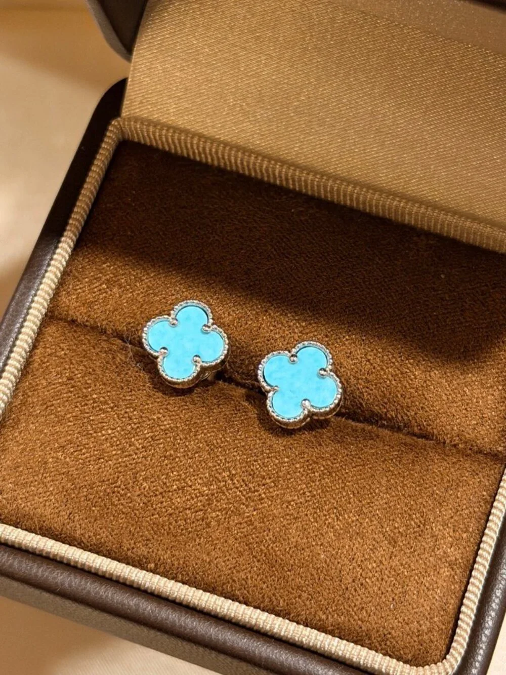 Van Cleef & Arpels Blue Earrings - Picture 3 of 5